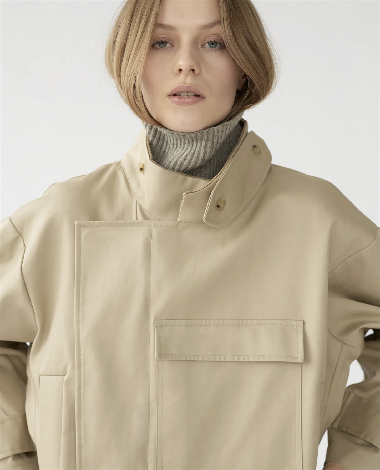 Water resistant coat cool beige size 2