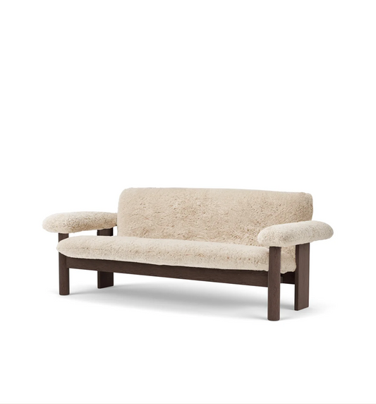 BRASILIA SOFA, SHEEPSKIN /DARK STAINED OAK