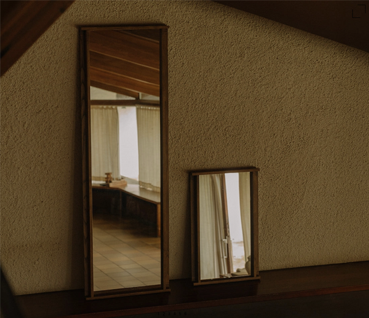 Symmetry Mirror