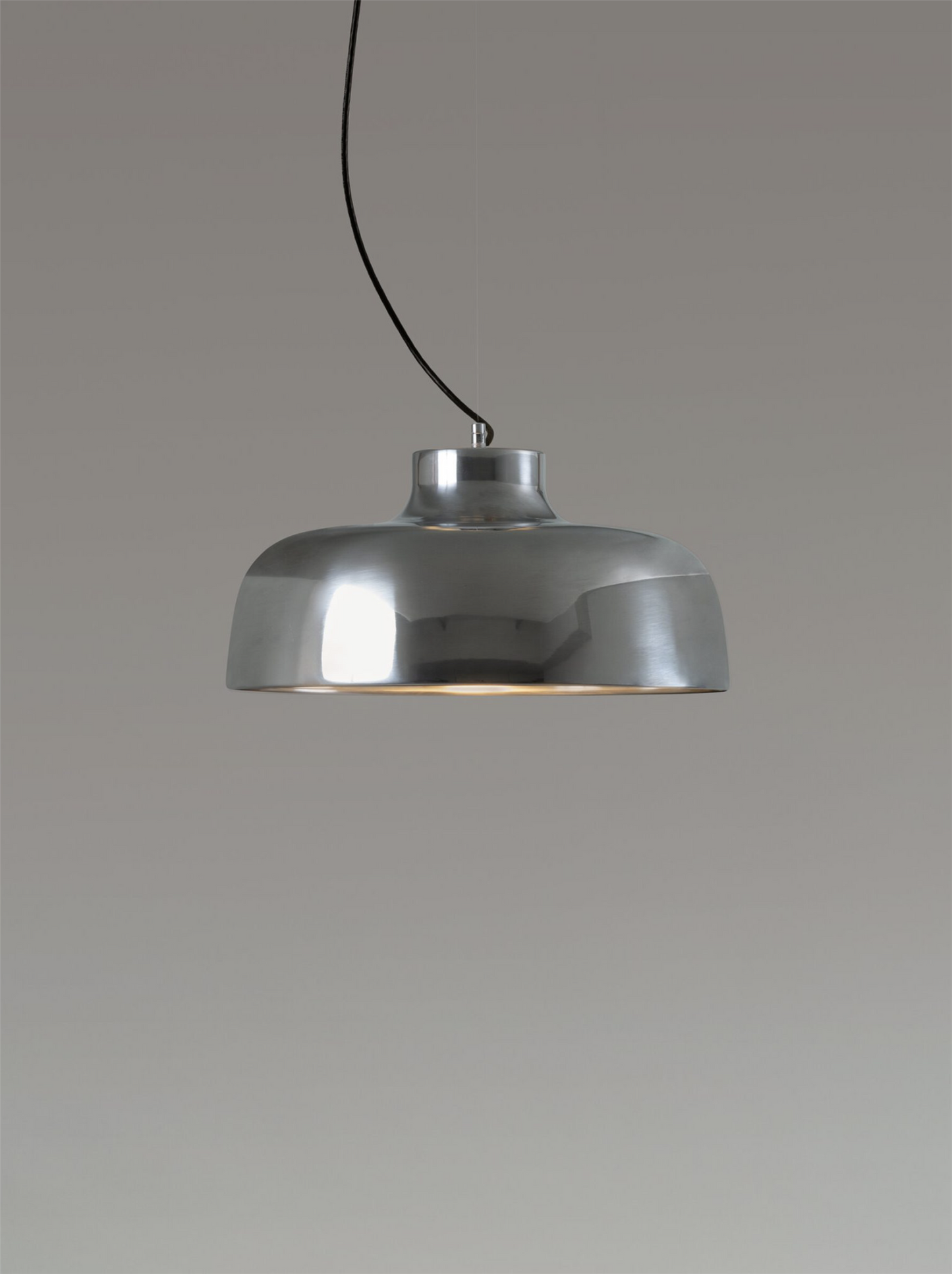 M68 Miguel Milá  |  1962 Pendant lamps polished aluminium