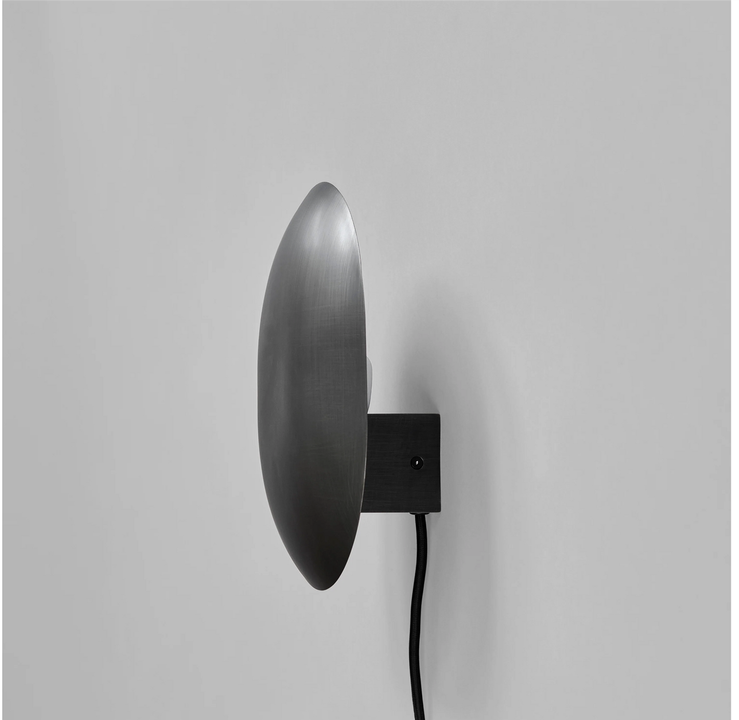 Clam Wall Lamp-Bronze