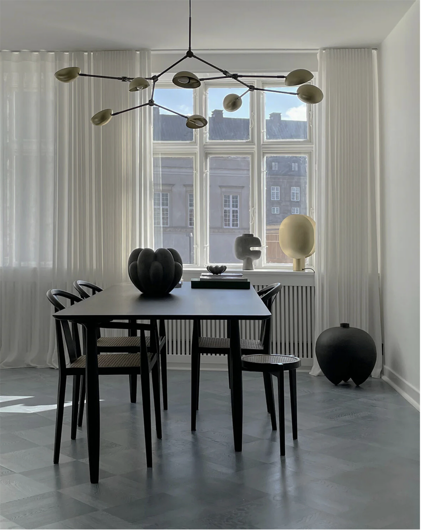 Drop chandelier brass