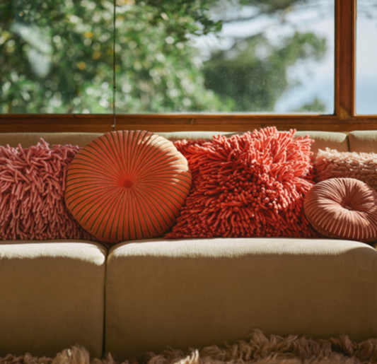 Rugged woolen cushion cherry red, 50x50cm