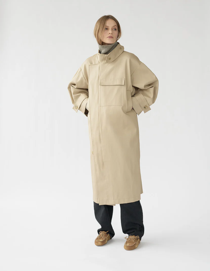 Water resistant coat cool beige size 2