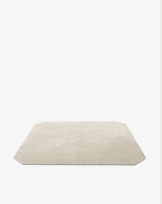 The Moor  AP6 Beige Dew 240 x240 cm