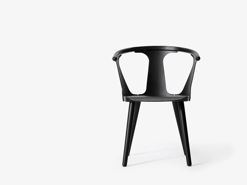 In between chair SK1 black stained ash