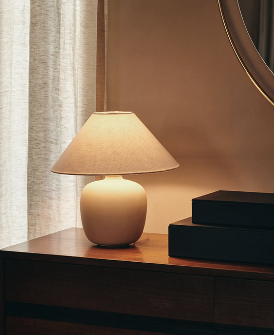 TORSO TABLE LAMP, 37, LIMITED Offwhite